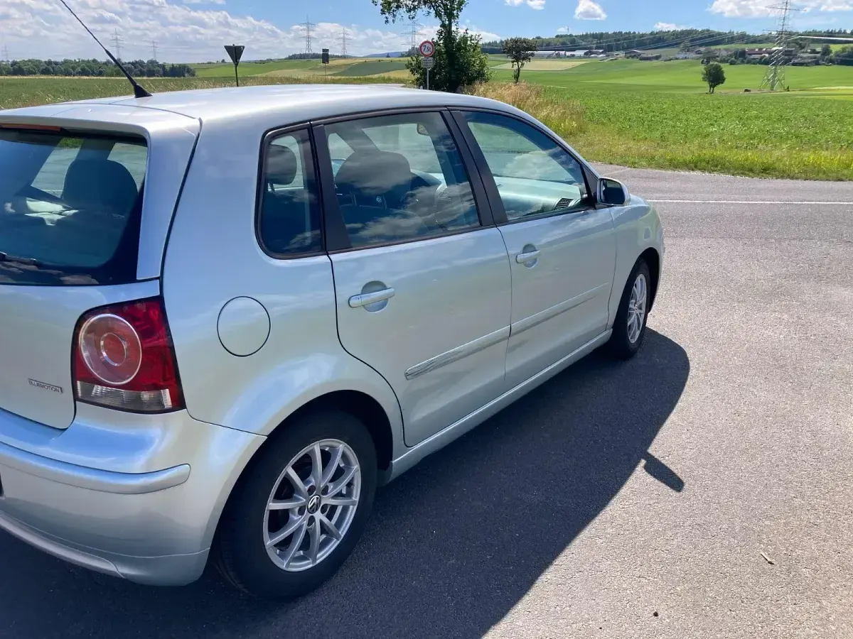 Gebraucht VW Polo 80 PS (58 kW) 2009 Silber Kleinwagen