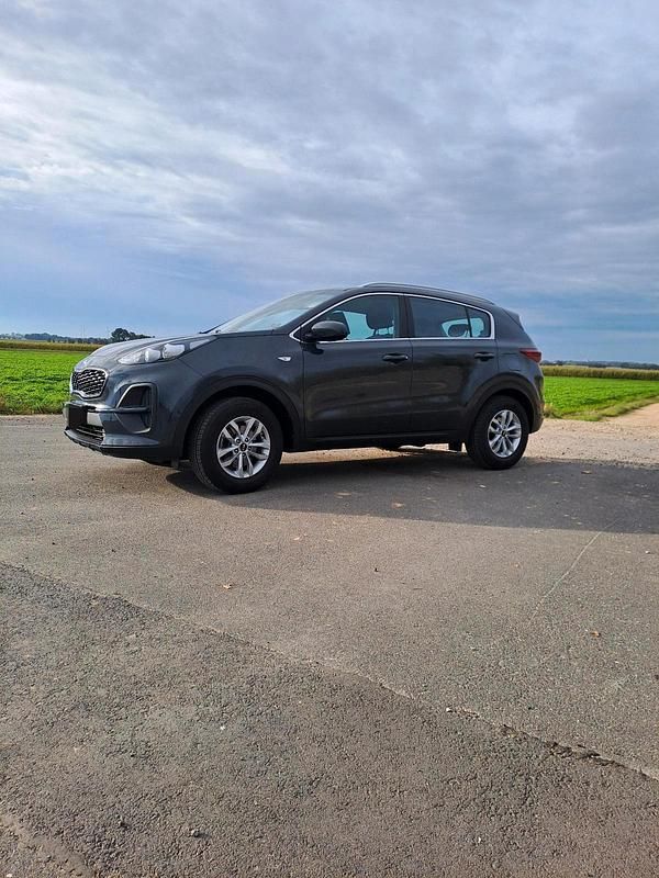 Grau Gebraucht 2021 Kia Sportage Edition 7 SUV | 17.500 € (Superpreis) - Bild 1/4