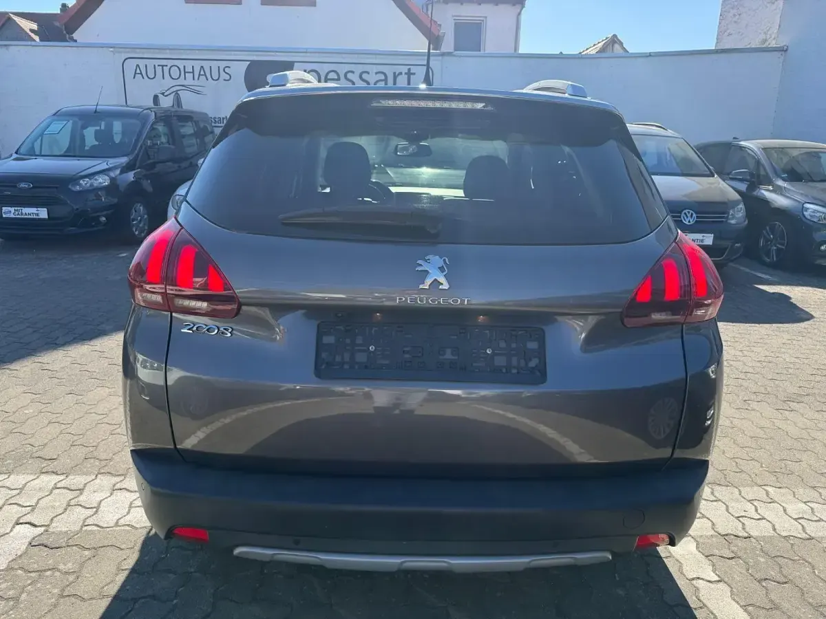 Gebraucht Peugeot 2008 Allure 110 PS (80 kW) 2018 Grau SUV