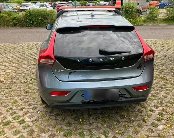 Gebraucht Volvo V40 120 PS (88 kW) 2017 Grau Kombi