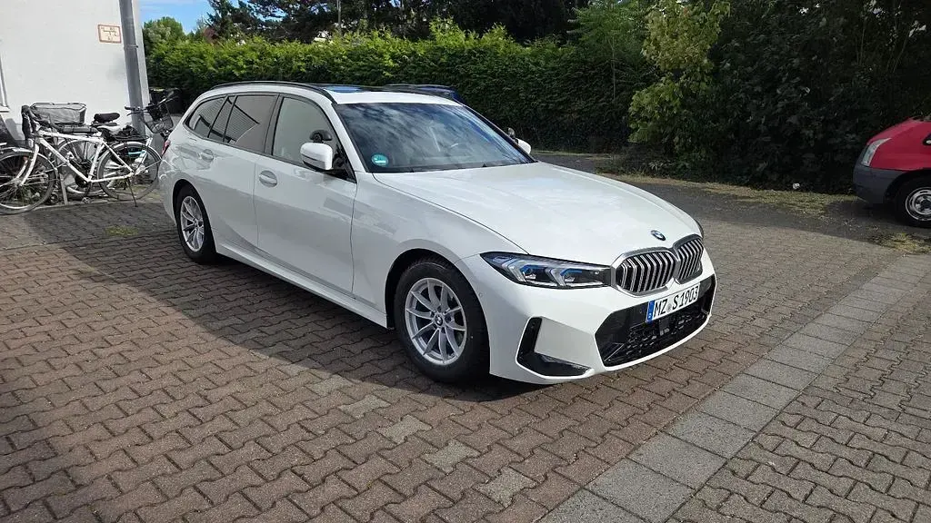 Gebraucht BMW 320 M Sport 190 PS (139 kW) 2023 Weiß Kombi