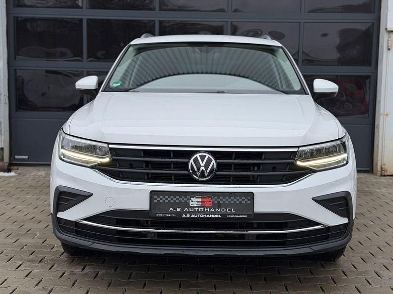 Gebraucht VW Tiguan Active 150 PS (110 kW) 2022 Weiß SUV