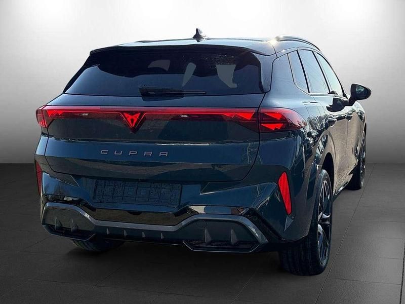 Neu Cupra Terramar VZ 272 PS (200 kW) 2026 Blau SUV