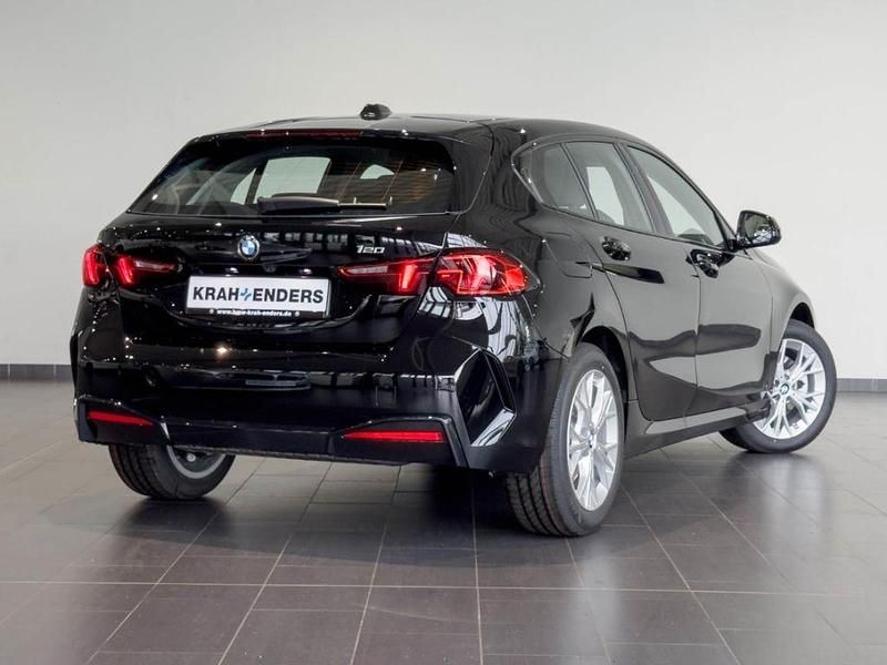 Neu BMW 120 Performance 170 PS (125 kW) 2025 Schwarz Kleinwagen