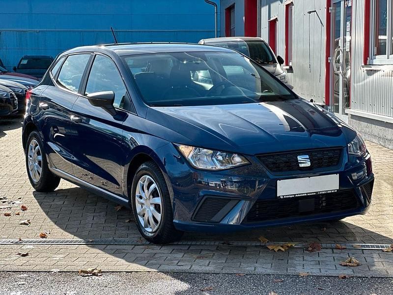 Blau Gebraucht 2019 Seat Ibiza Limousine | 8.995 € (Fairer Preis) - Bild 1/4