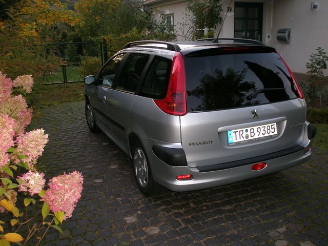 Gebraucht Peugeot 206 Filou 75 PS (55 kW) 2003 Silber Kombi
