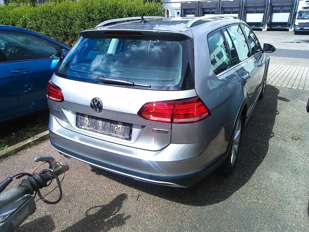 Gebraucht VW Golf VII 184 PS (135 kW) 2020 Silber Kombi