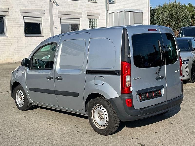 Gebraucht Mercedes Citan 111 116 PS (85 kW) 2021 Silber Van / Kleinbus