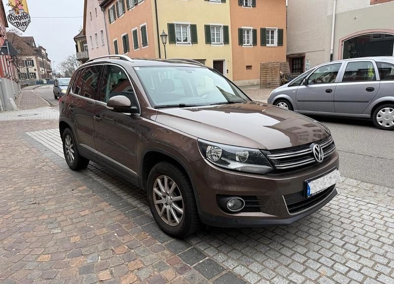 Braun Gebraucht 2014 VW Tiguan SUV | 8.500 € (Superpreis) - Bild 1/4