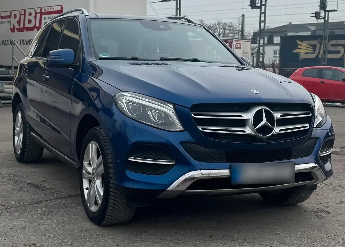 Gebraucht Mercedes GLE250 205 PS (150 kW) 2017 Blau SUV