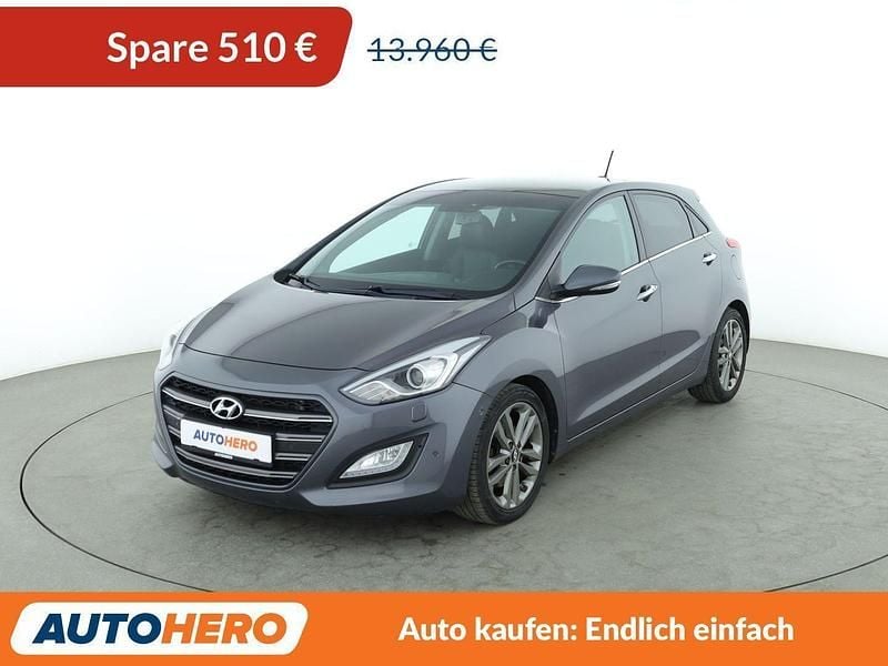 Grau Gebraucht 2016 Hyundai i30 Premium Kleinwagen | 13.450 € (Teuer) - Bild 1/3