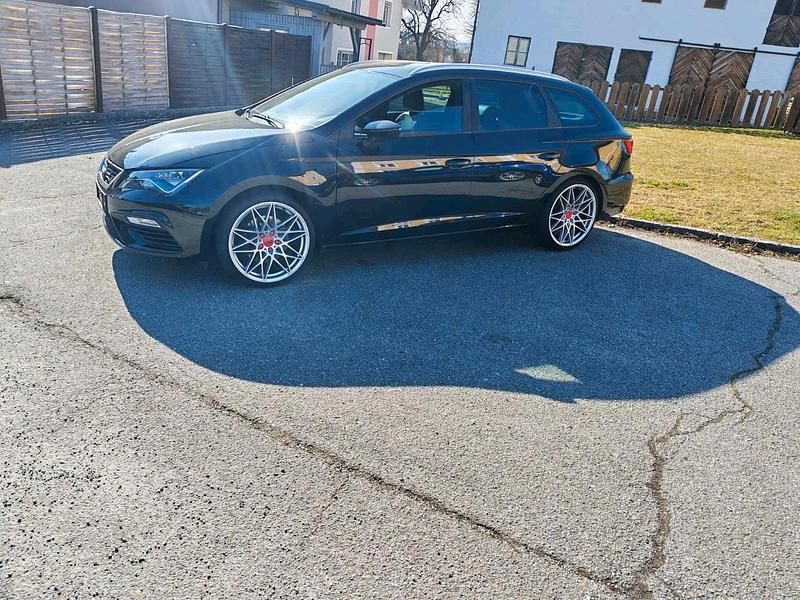 Second-hand Seat Leon FR 180 CP (132 kW) 2017 Negru Break