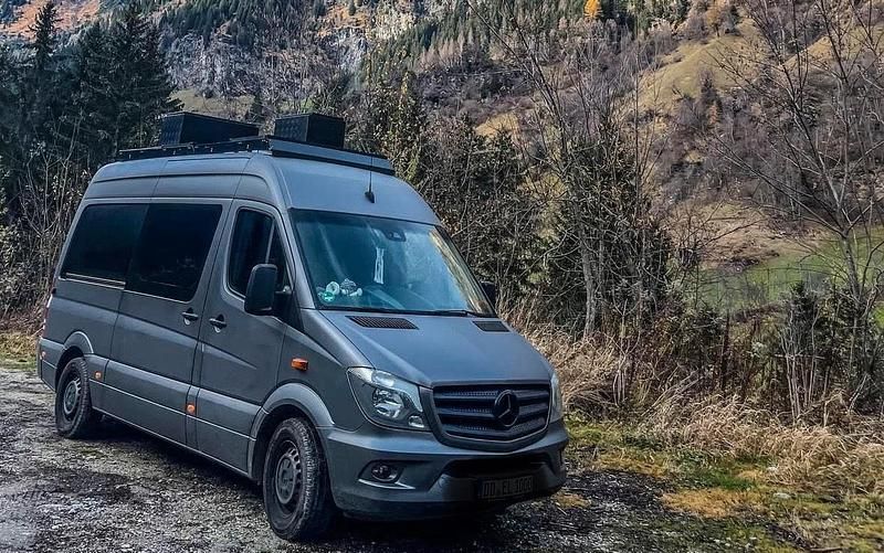 Gebraucht Mercedes Sprinter 163 PS (119 kW) 2015 Grau Van