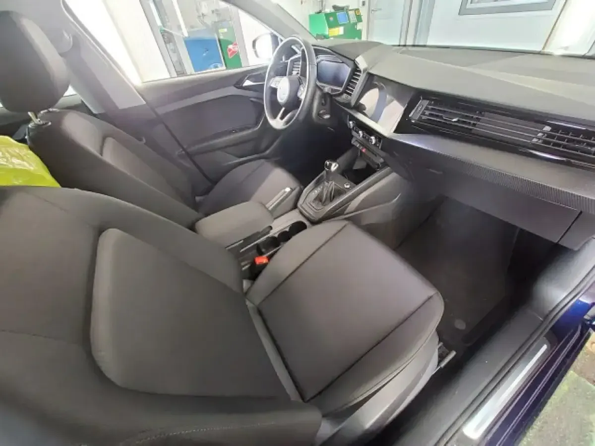 Gebraucht Audi A1 Sport 110 PS (80 kW) 2023 Navarrablau metallic SUV