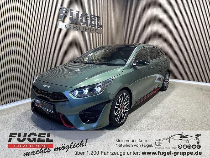 Gebraucht Kia ProCeed GT 204 PS (150 kW) 2023 (exg) experience green met. Kombi