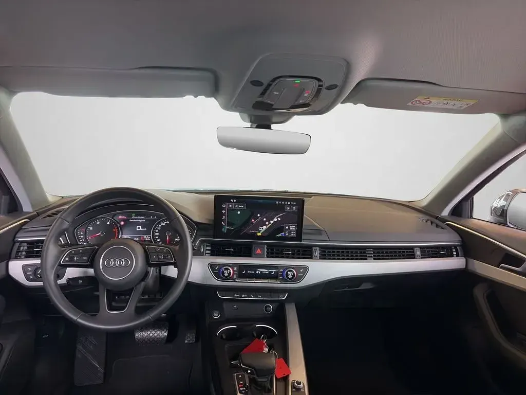 Gebraucht Audi A4 Advanced 136 PS (100 kW) 2025 Manhattangrau metallic (metallic) Kombi