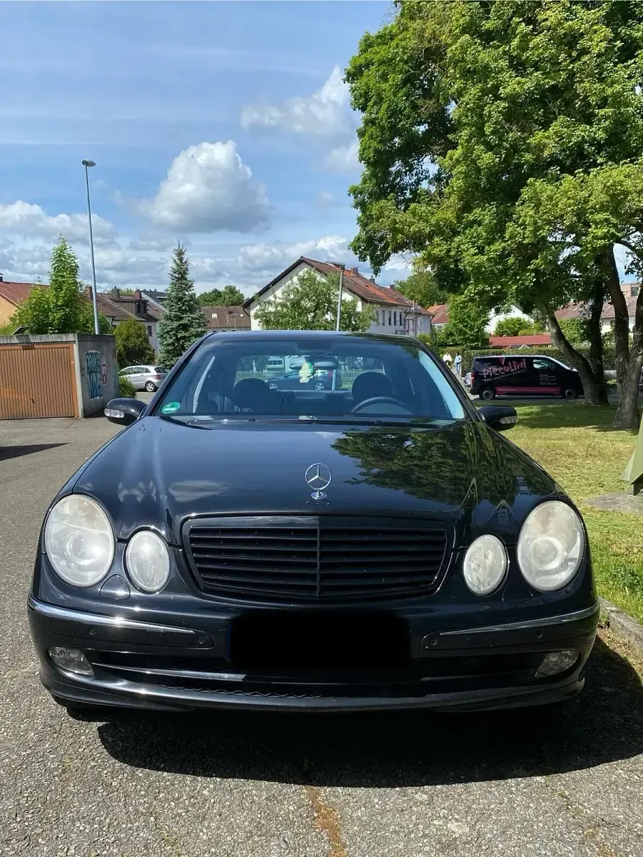 Gebraucht Mercedes E320 Avantgarde 224 PS (164 kW) 2002 Schwarz Limousine