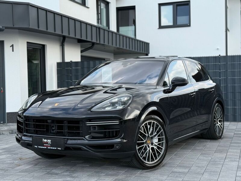 Schwarz Gebraucht 2018 Porsche Cayenne Turbo Chrono SUV | 56.850 € - Bild 1/4