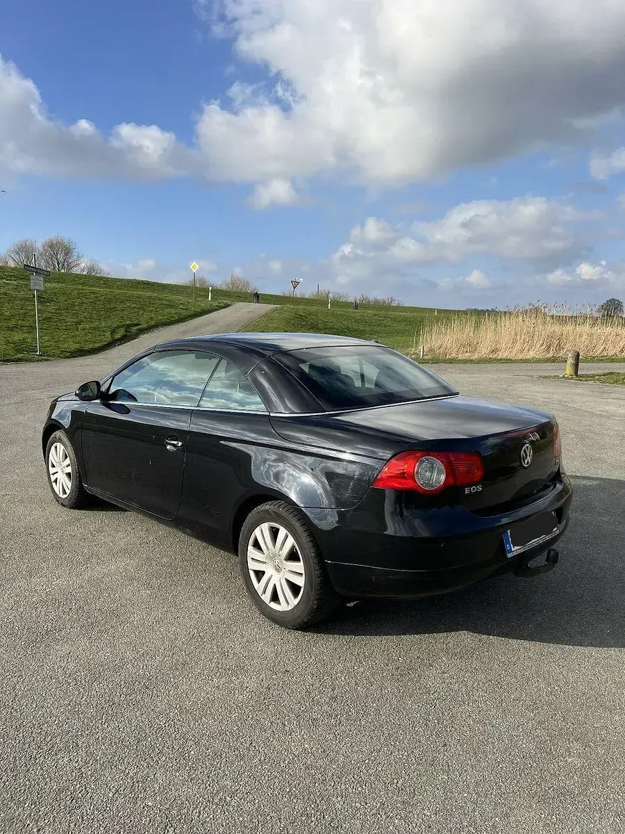 Second-hand VW Eos 122 CP (89 kW) 2008 Negru Cabrio