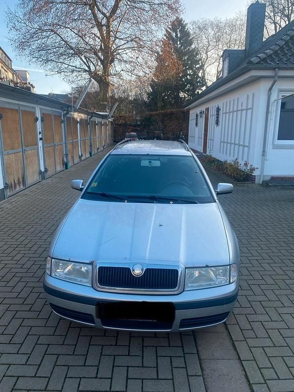 Silber Gebraucht 2009 Skoda Octavia Kombi | 1.400 € - Bild 1/4
