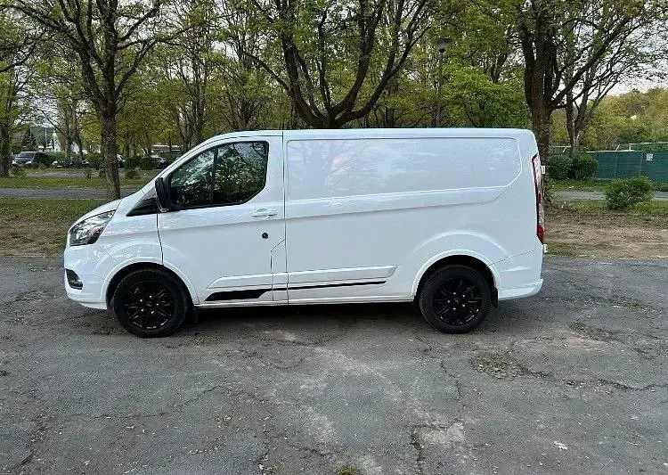 Gebraucht Ford Transit Custom 131 PS (96 kW) 2020 Weiß Van / Kleinbus