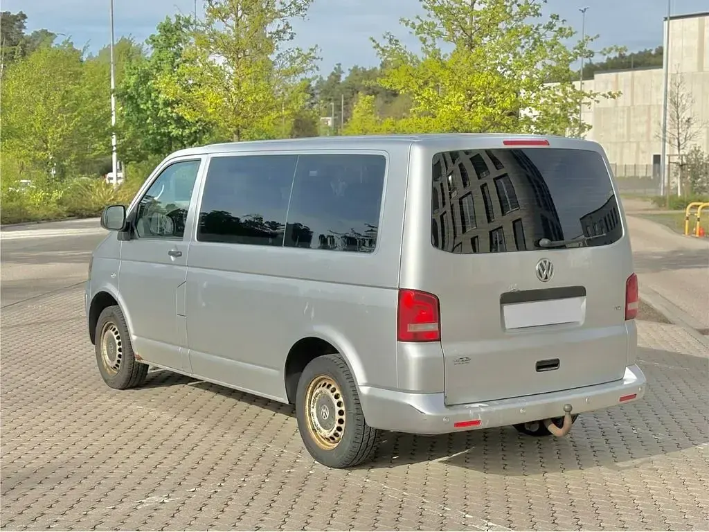 Gebraucht VW T5 Startline 140 PS (102 kW) 2011 Silber Van