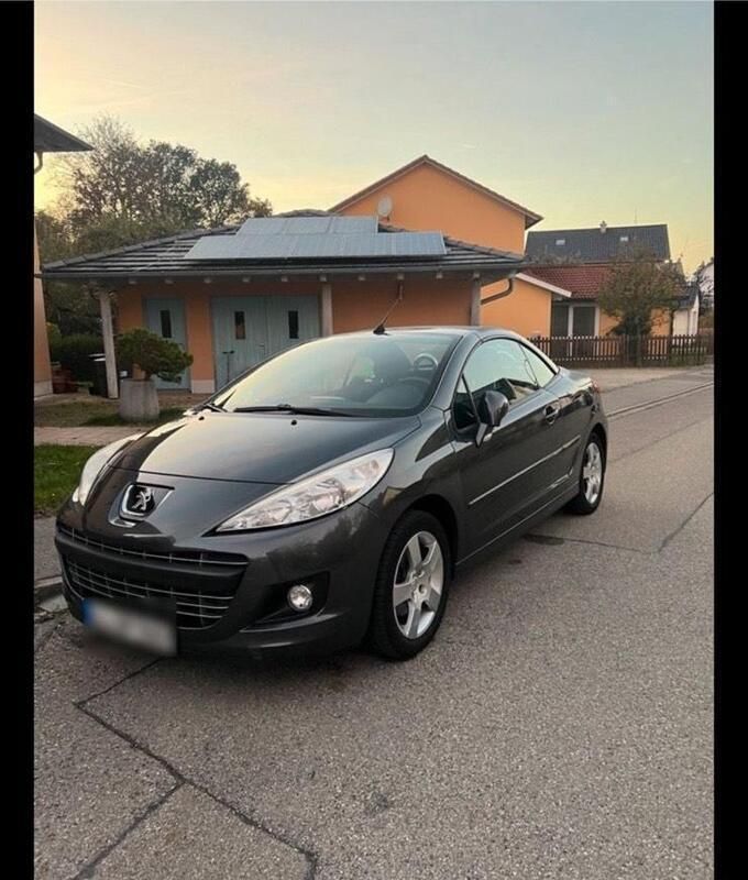 Silber Gebraucht 2012 Peugeot 207 CC Cabrio | 2.950 € (Fairer Preis) - Bild 1/4