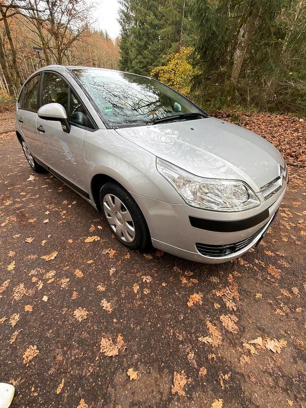 Silber Gebraucht 2006 Citroën C4 Kleinwagen | 2.200 € (Fairer Preis) - Bild 1/4