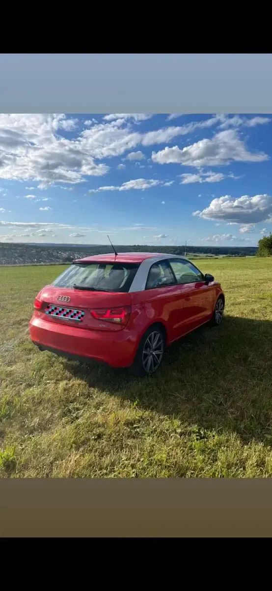 Gebraucht Audi A1 Ambition 105 PS (77 kW) 2010 Rot Kleinwagen
