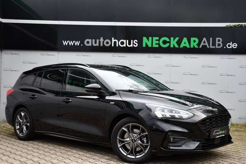 Obsidianschwarz Gebraucht 2021 Ford Focus ST-Line Kombi | 21.480 € (Guter Preis) - Bild 1/4