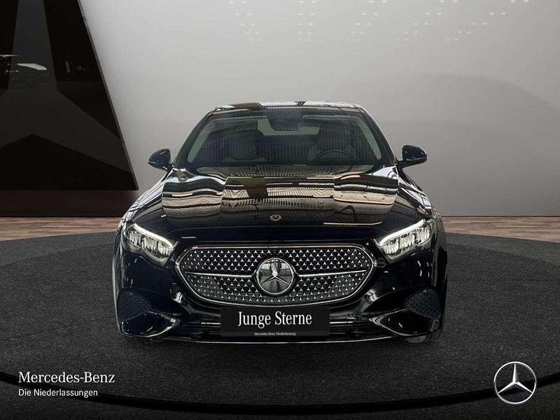 Gebraucht Mercedes E300 Advanced 204 PS (150 kW) 2025 Schwarz Limousine