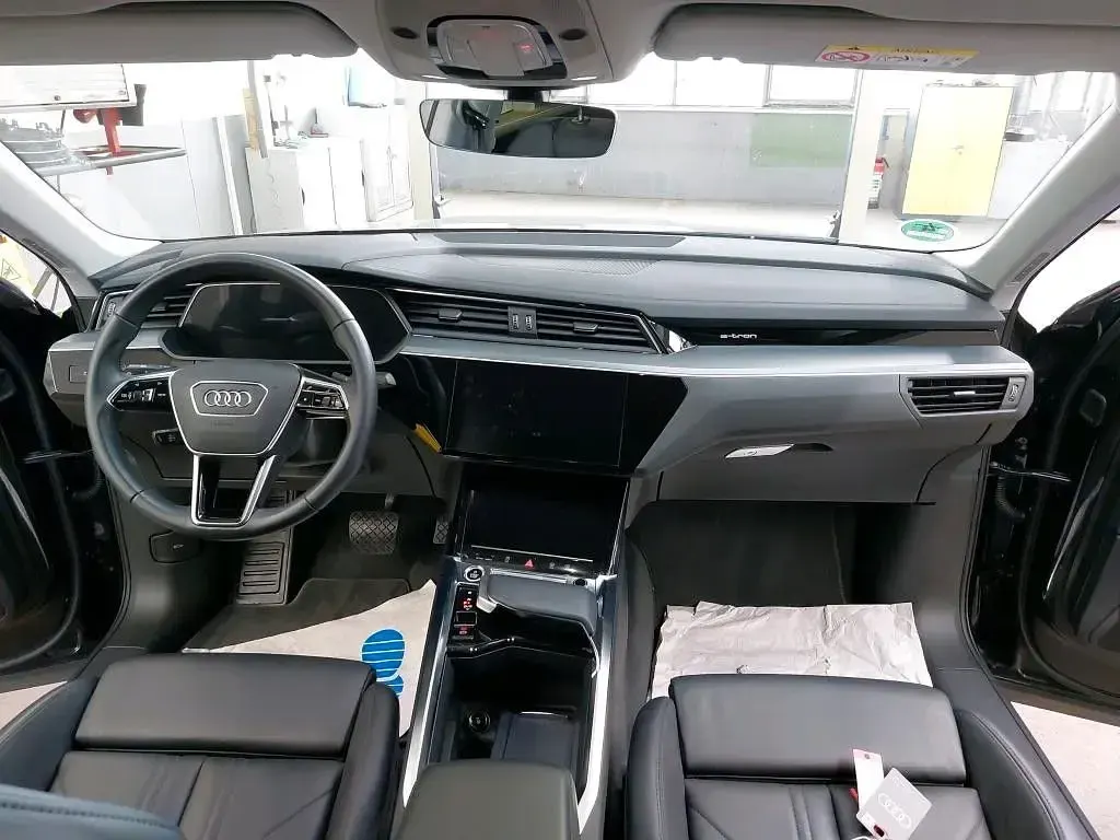 Gebraucht Audi e-tron Sportback Advanced 300 kW (408 PS) 2023 Schwarz SUV