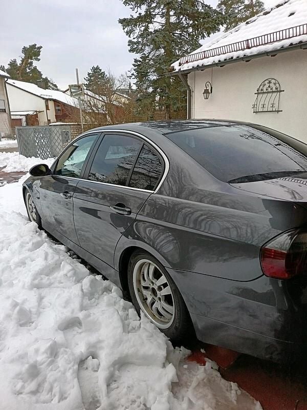 Gebraucht BMW 325 218 PS (160 kW) 2005 Grau Limousine