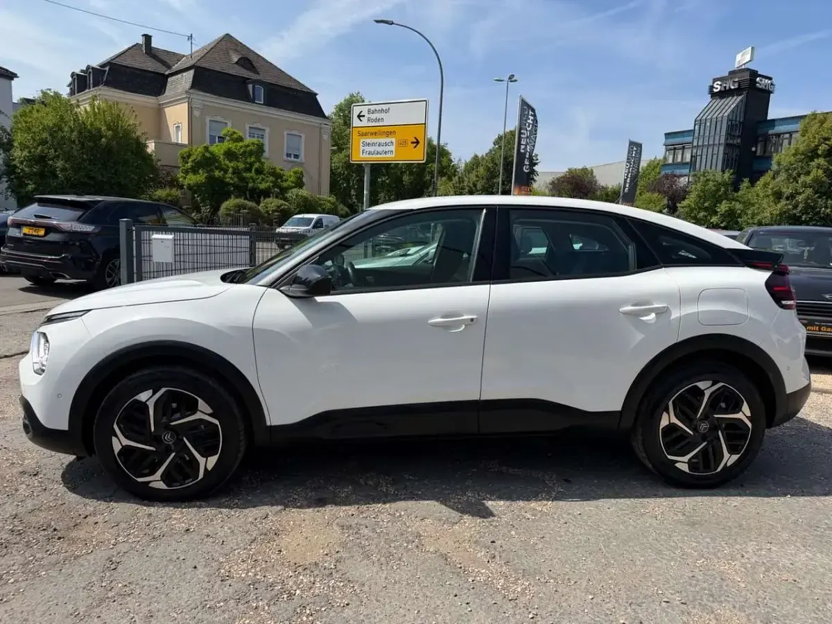 Gebraucht Citroën C4 131 PS (96 kW) 2021 Lack weiss banquise/typ aussen Limousine