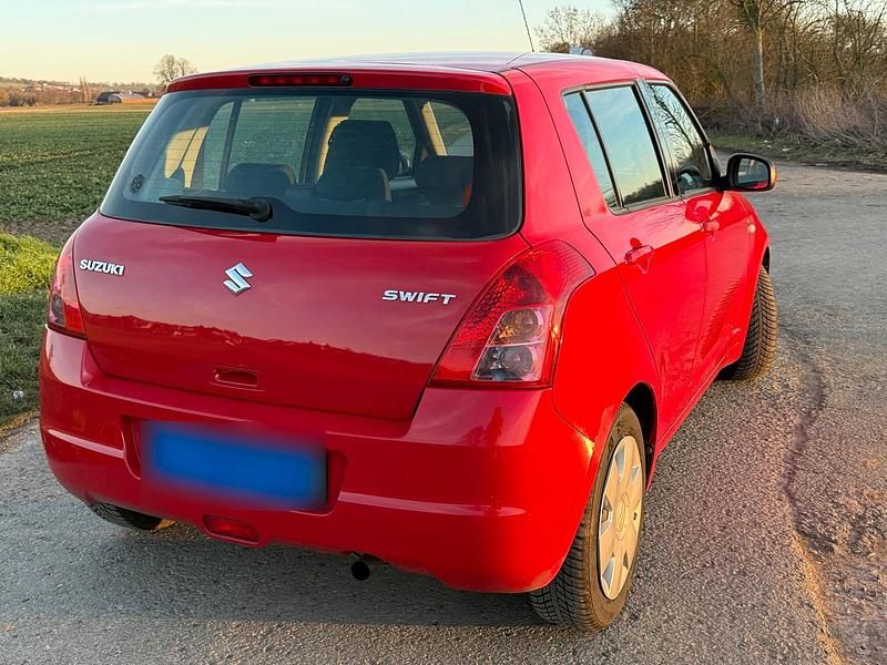 Gebraucht Suzuki Swift 92 PS (67 kW) 2009 Rot Kleinwagen