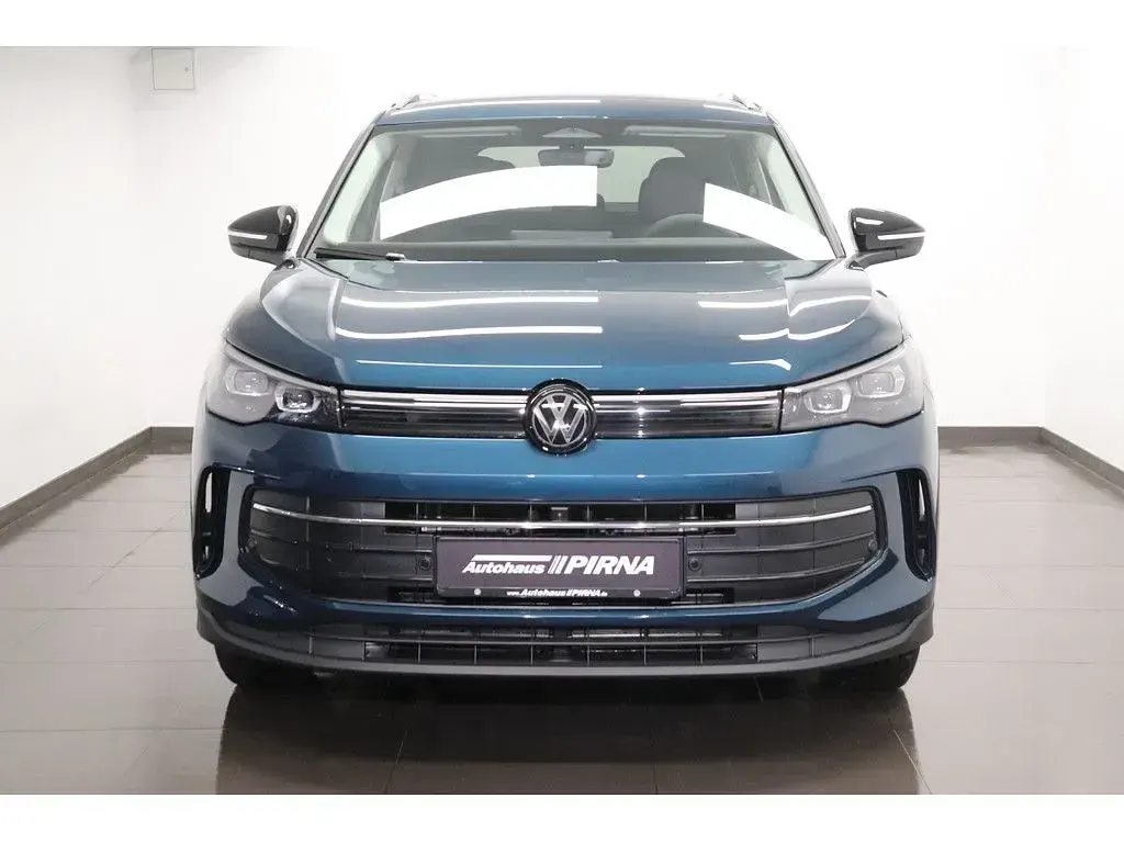 Nowe VW Tiguan 150 KM (110 kW) 2026 Niebieski SUV