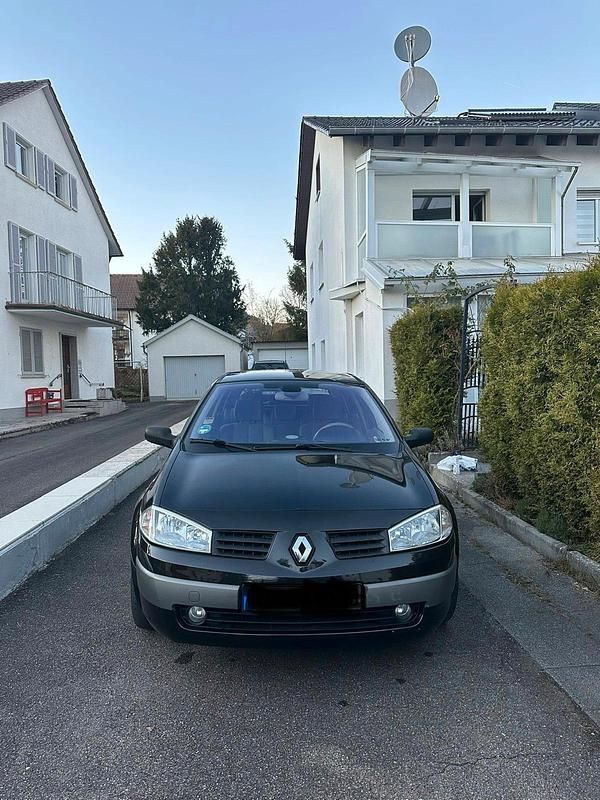 Schwarz Gebraucht 2003 Renault Mégane II Kleinwagen | 3.200 € (Etwas zu teuer) - Bild 1/4