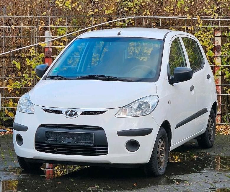 Weiß Gebraucht 2011 Hyundai i10 Kleinwagen | 2.499 € (Fairer Preis) - Bild 1/4
