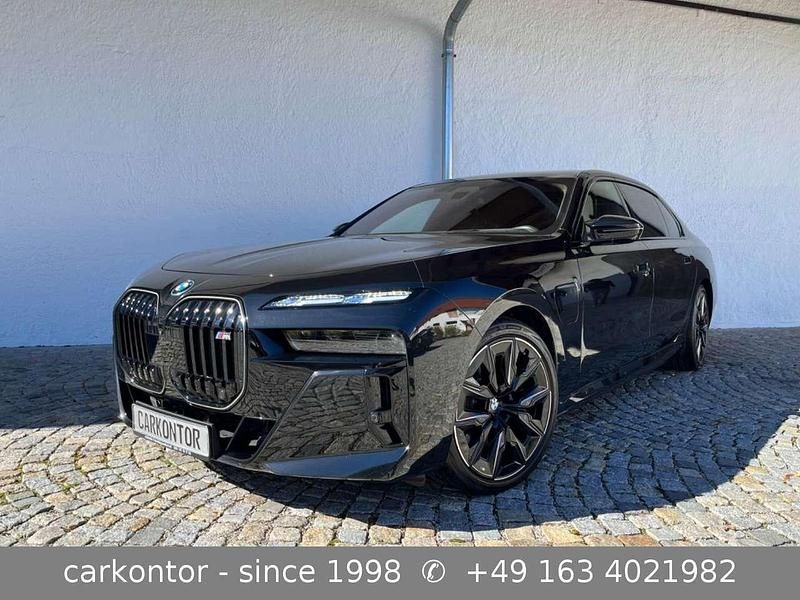 Black sapphire metallic Gebraucht 2024 BMW 760 M Sport Limousine | 122.900 € (Superpreis) - Bild 1/4