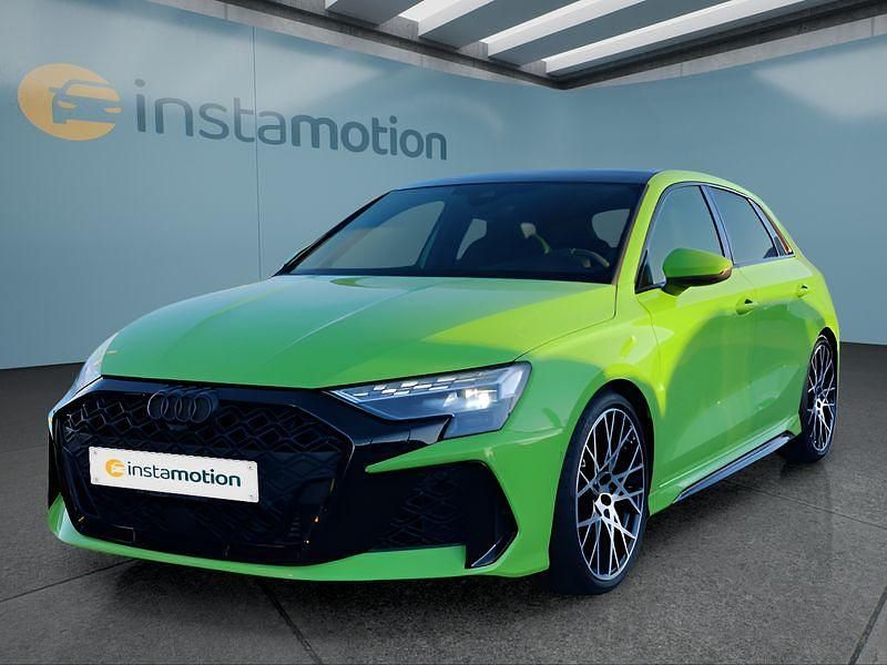 Grün Gebraucht 2025 Audi RS3 Sportback Kleinwagen | 65.449 € (Fairer Preis) - Bild 1/4