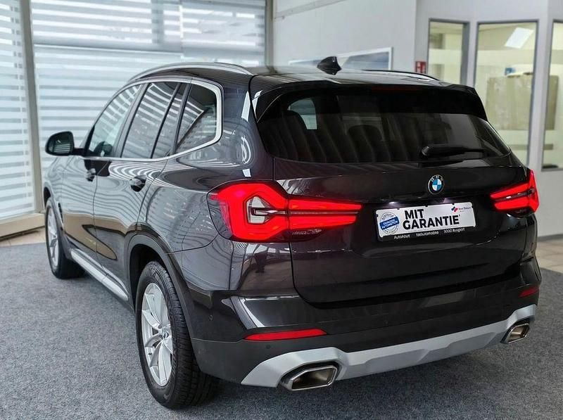 Gebraucht BMW X3 Sport Line 190 PS (139 kW) 2023 Grau SUV