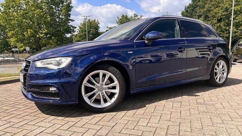 Gebraucht Audi A3 Ambition 150 PS (110 kW) 2015 Blau Limousine