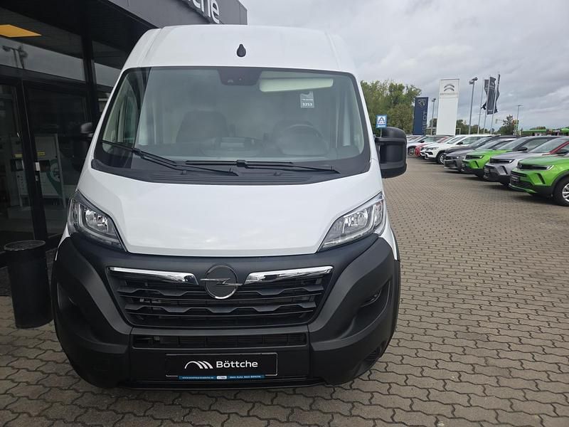 Gebraucht Opel Movano Edition 140 PS (102 kW) 2024 Lackierung weiss icy/typ aussenverkleidung spiegel flach standard Van