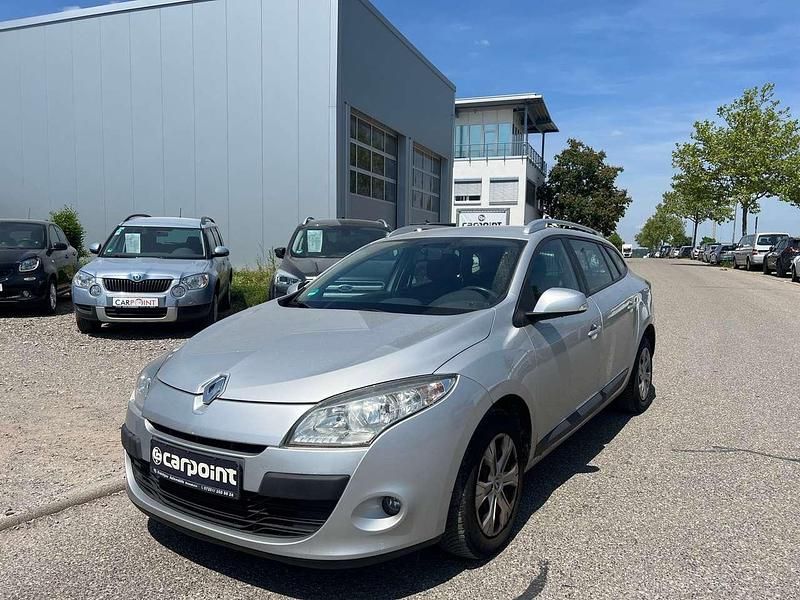 Gebraucht Renault Mégane GrandTour 106 PS (77 kW) 2010 Silber Kombi