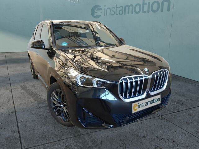 Schwarz Gebraucht 2023 BMW X1 Sport Line SUV | 44.850 € (Teuer) - Bild 1/2