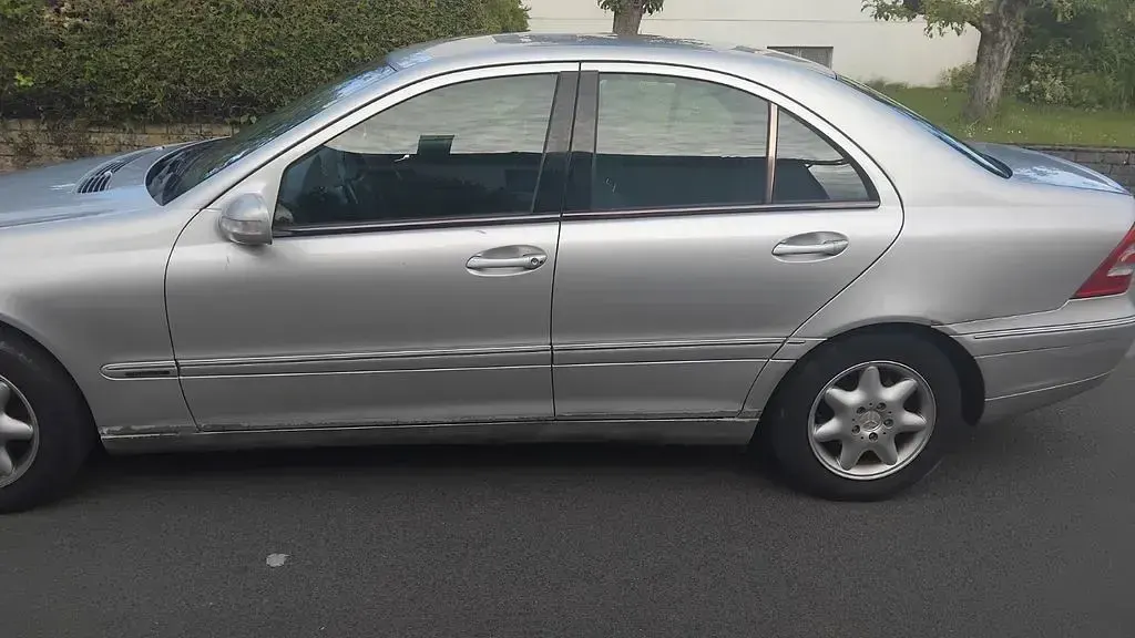 Gebraucht Mercedes C180 Elegance 129 PS (94 kW) 2000 Limousine