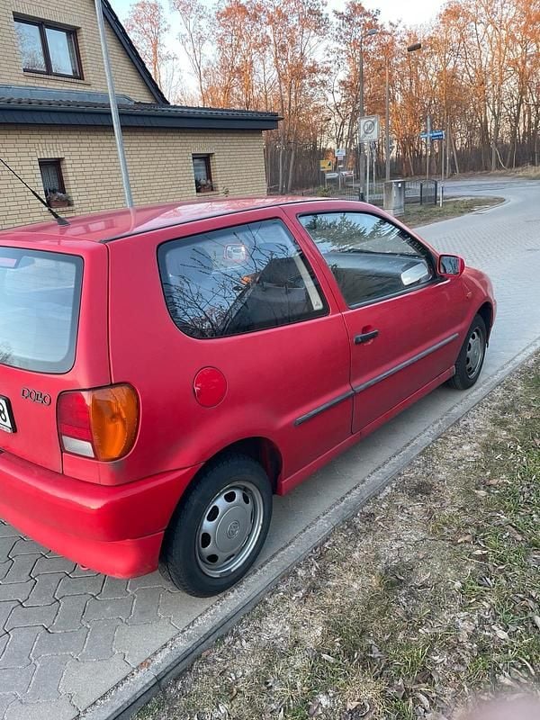 Gebraucht VW Polo 44 PS (32 kW) 1996 Rot Kleinwagen