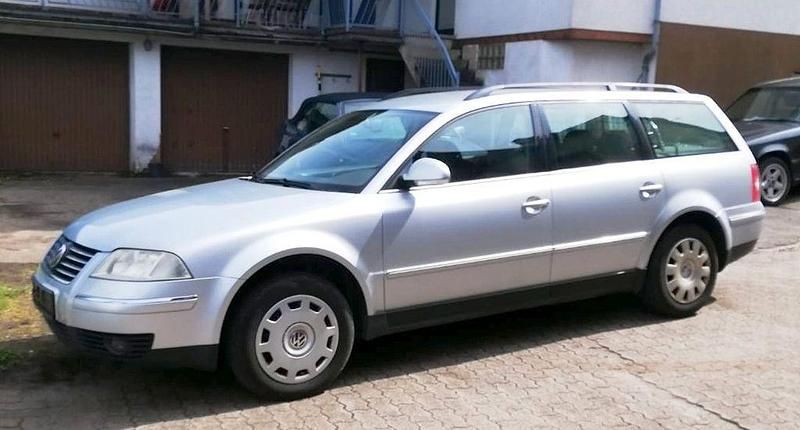 Silber Gebraucht 2004 VW Passat Basis Kombi | 1.285 € (Guter Preis) - Bild 1/4
