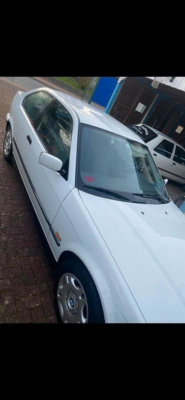 Gebraucht BMW 316 105 PS (77 kW) 1998 Weiß Coupé