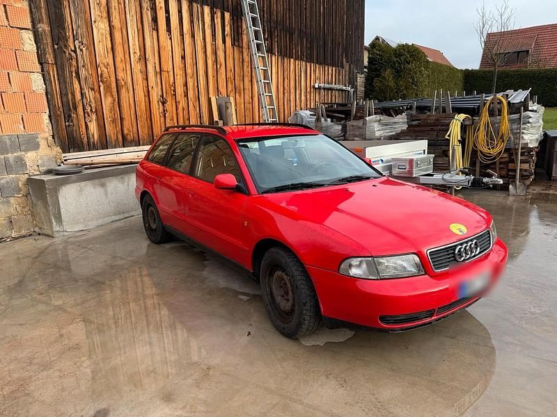 Rot Gebraucht 1997 Audi A4 Kombi | 499 € (Guter Preis) - Bild 1/4